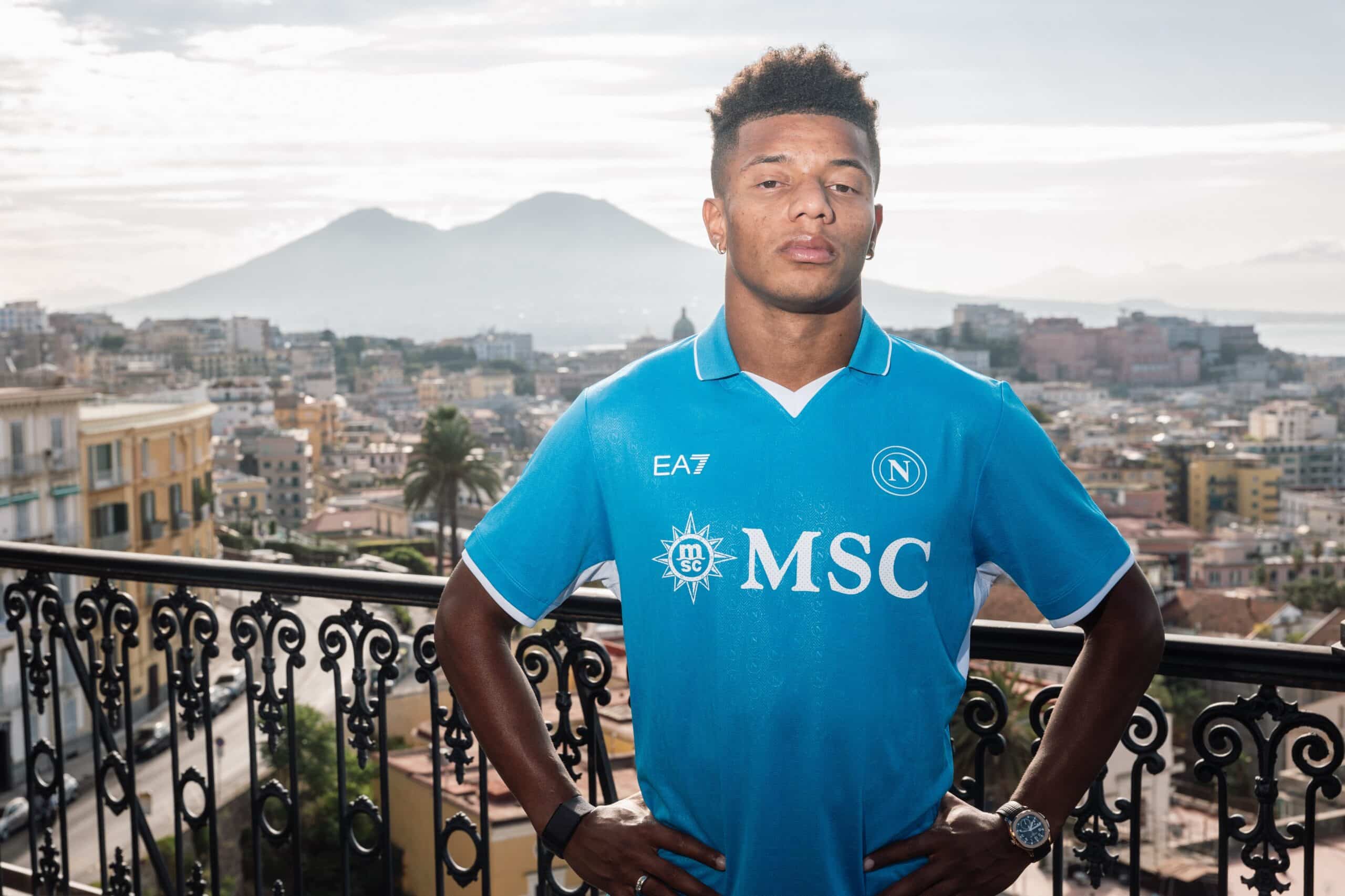 David Neres reforça o Napoli