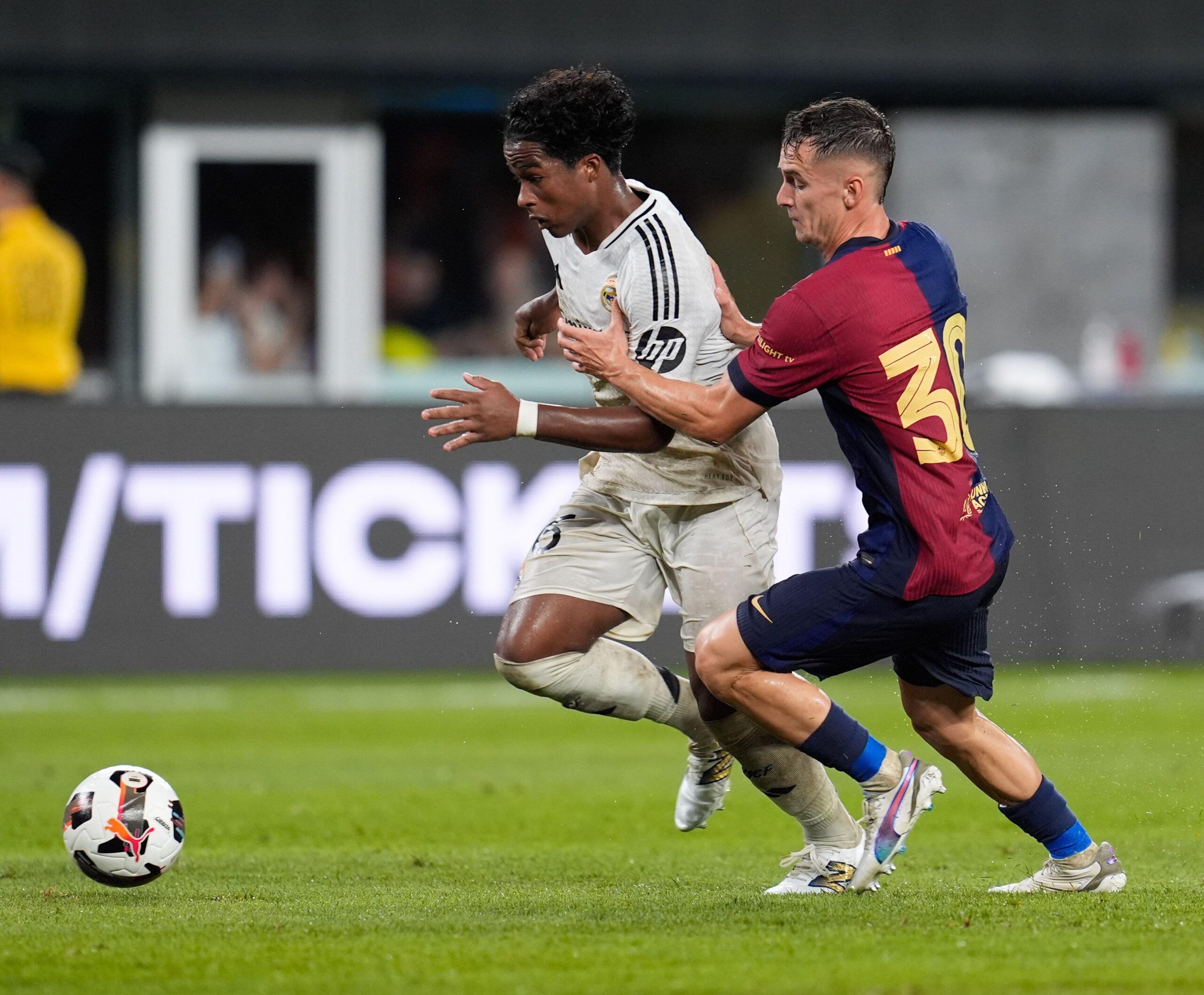 Endrick passou em branco contra o Barcelona