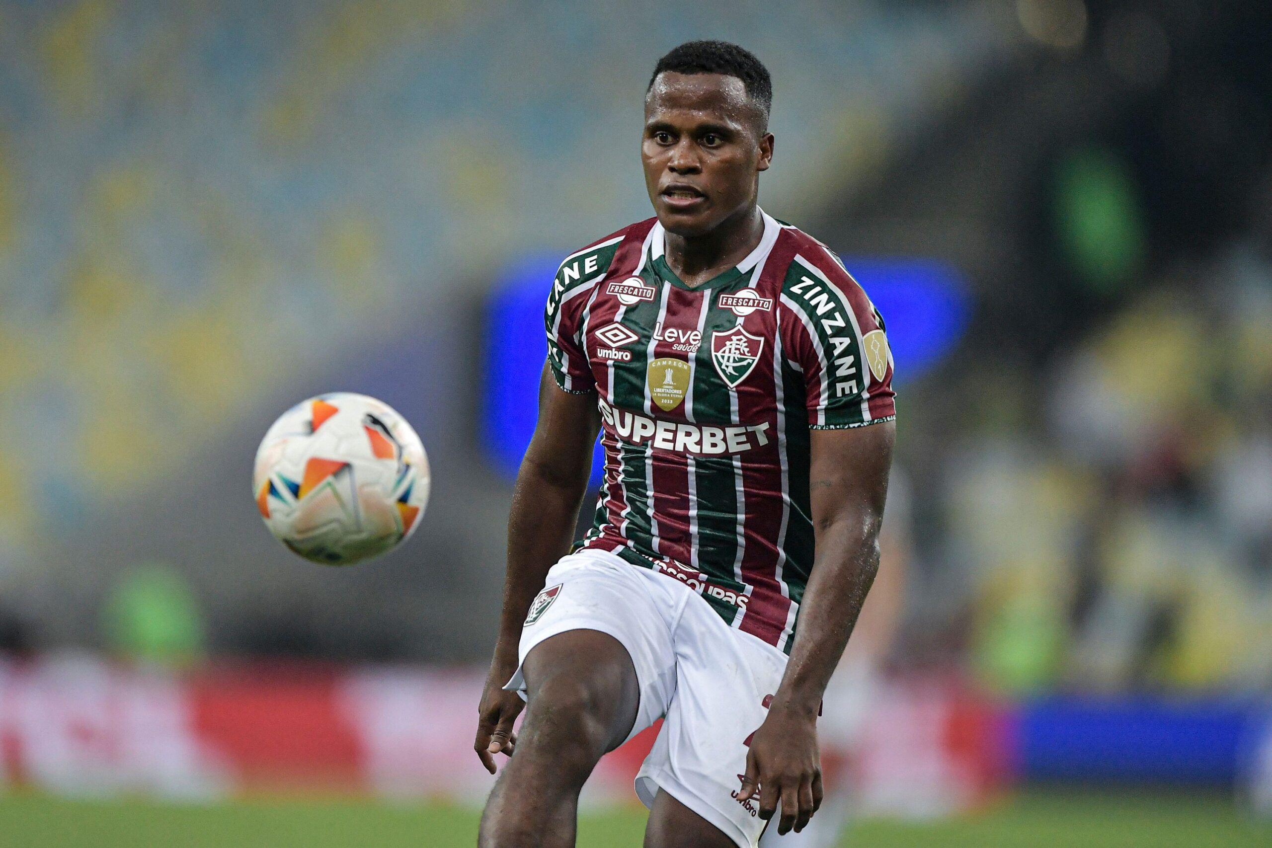 Arias em ação pelo Fluminense