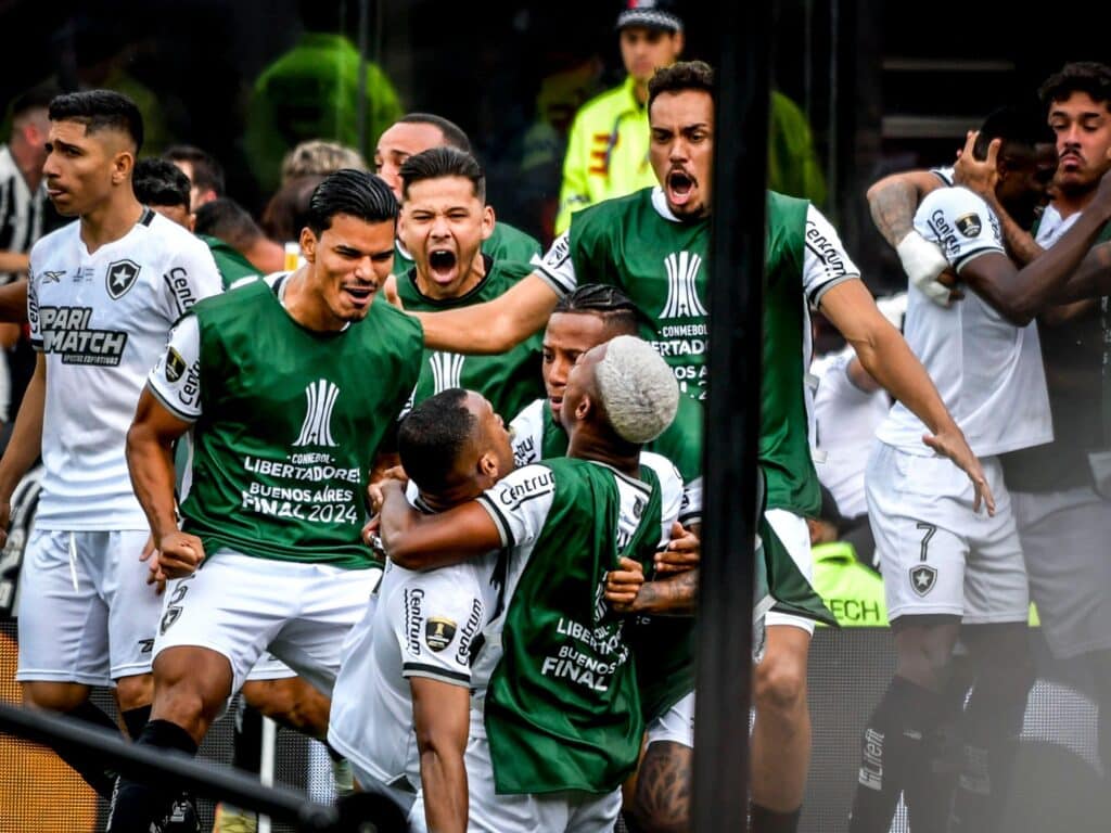 Jogadores do Botafogo comemoram