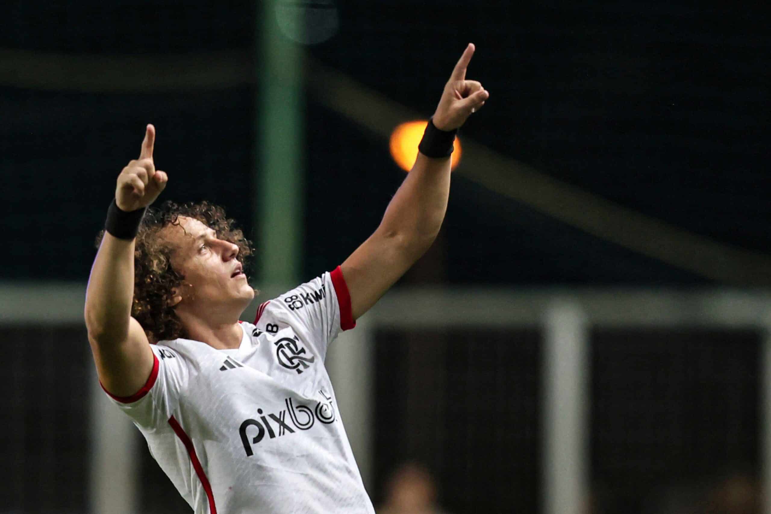 David Luiz marcou o gol da vitória do Flamengo