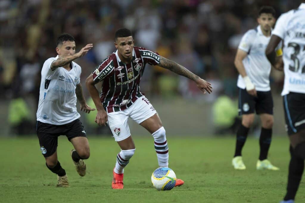 Fluminense e Grêmio ficaram no 2 a 2