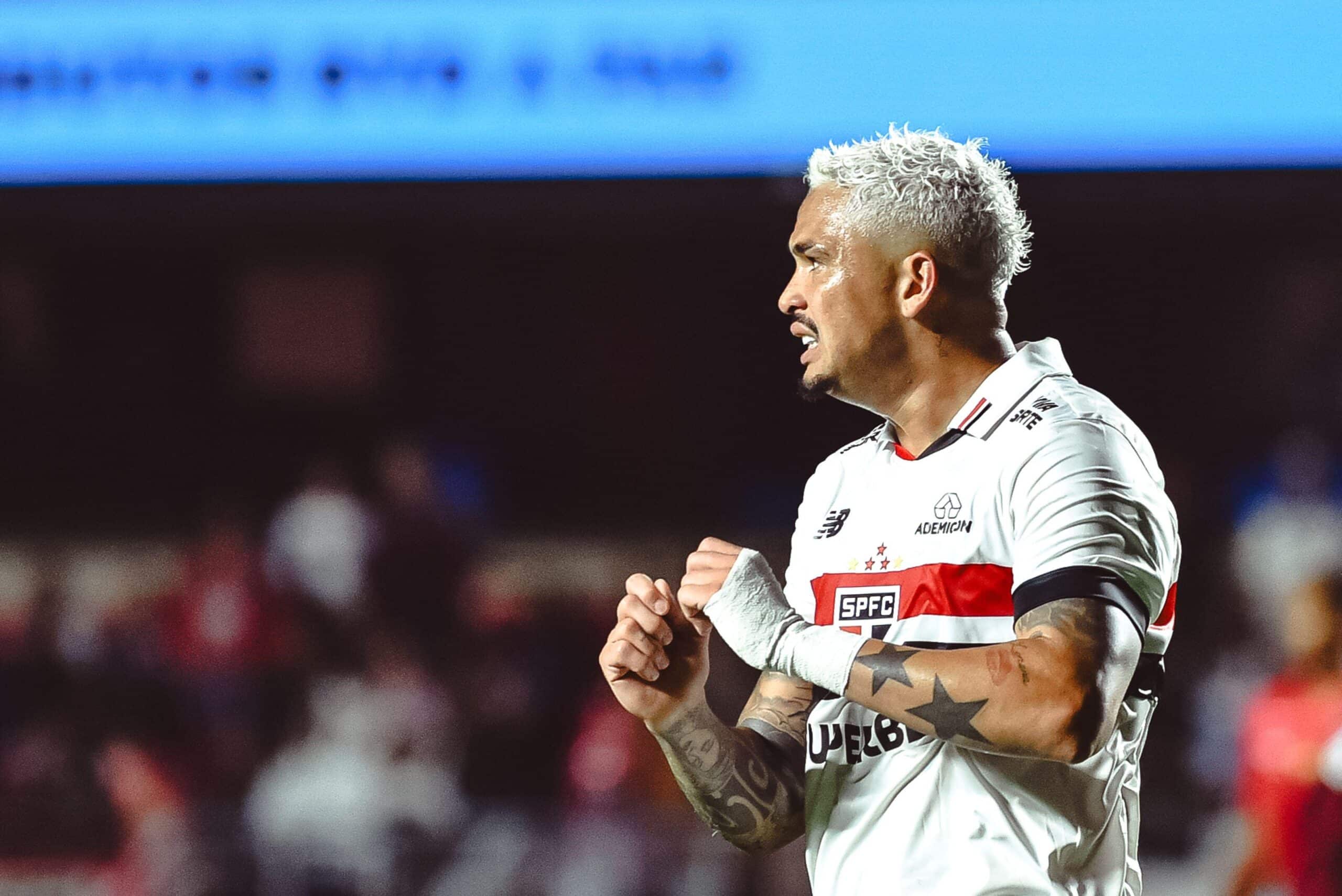 Luciano, por ora, fica no São Paulo