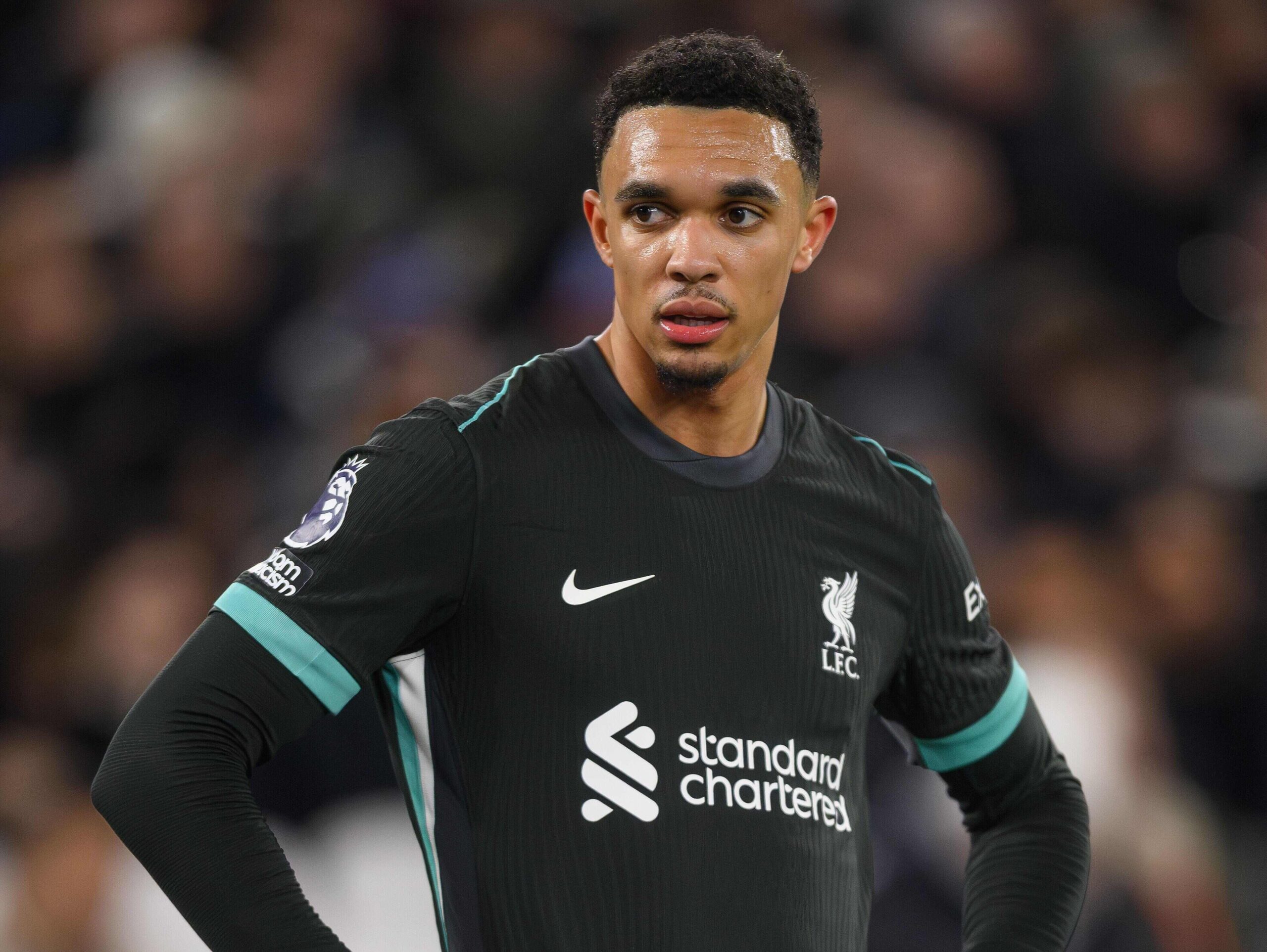 Alexander-Arnold pode deixar o Liverpool