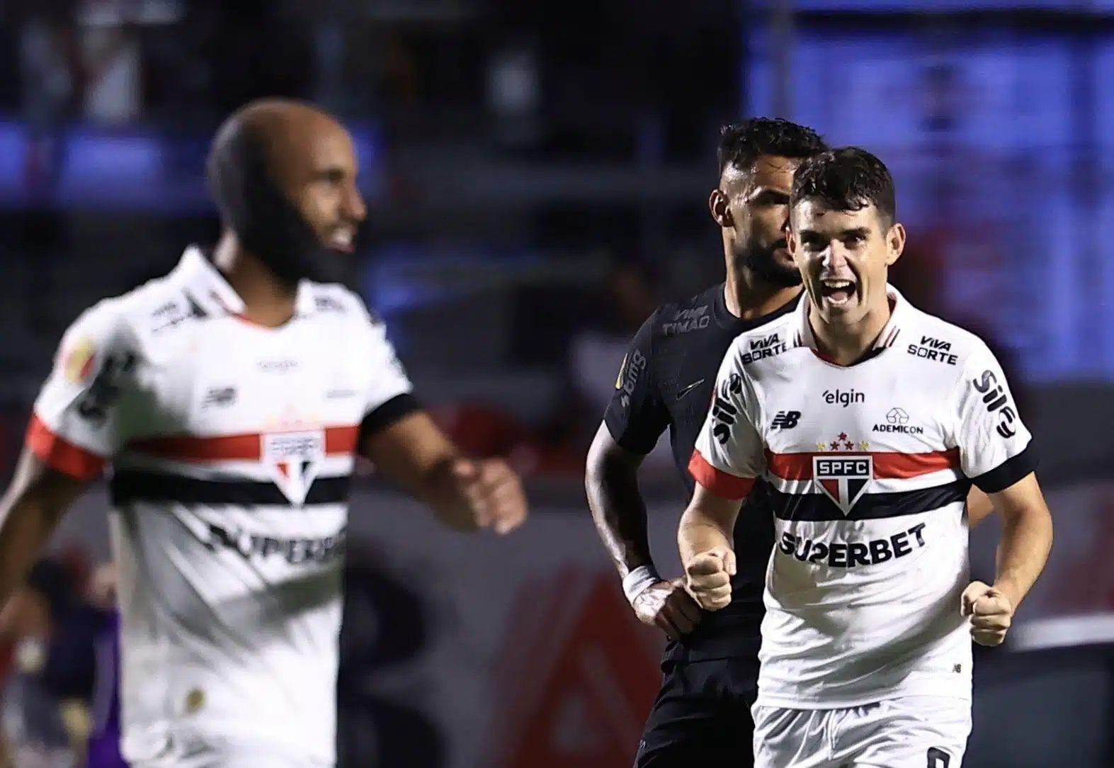 São Paulo vence o Corinthians por 3 a 1, pelo Paulistão