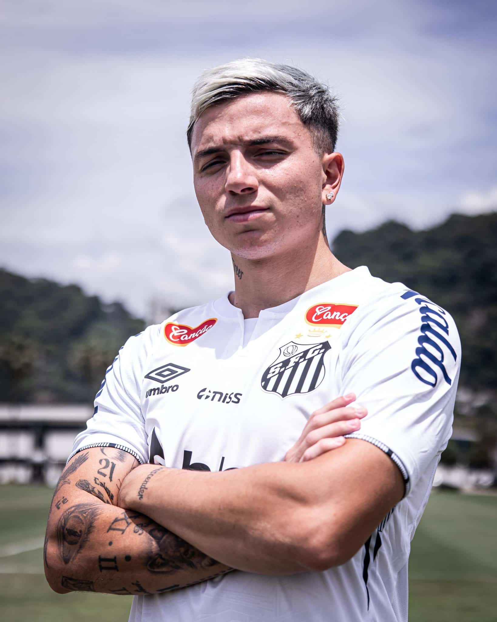 Barreal é reforço do Santos