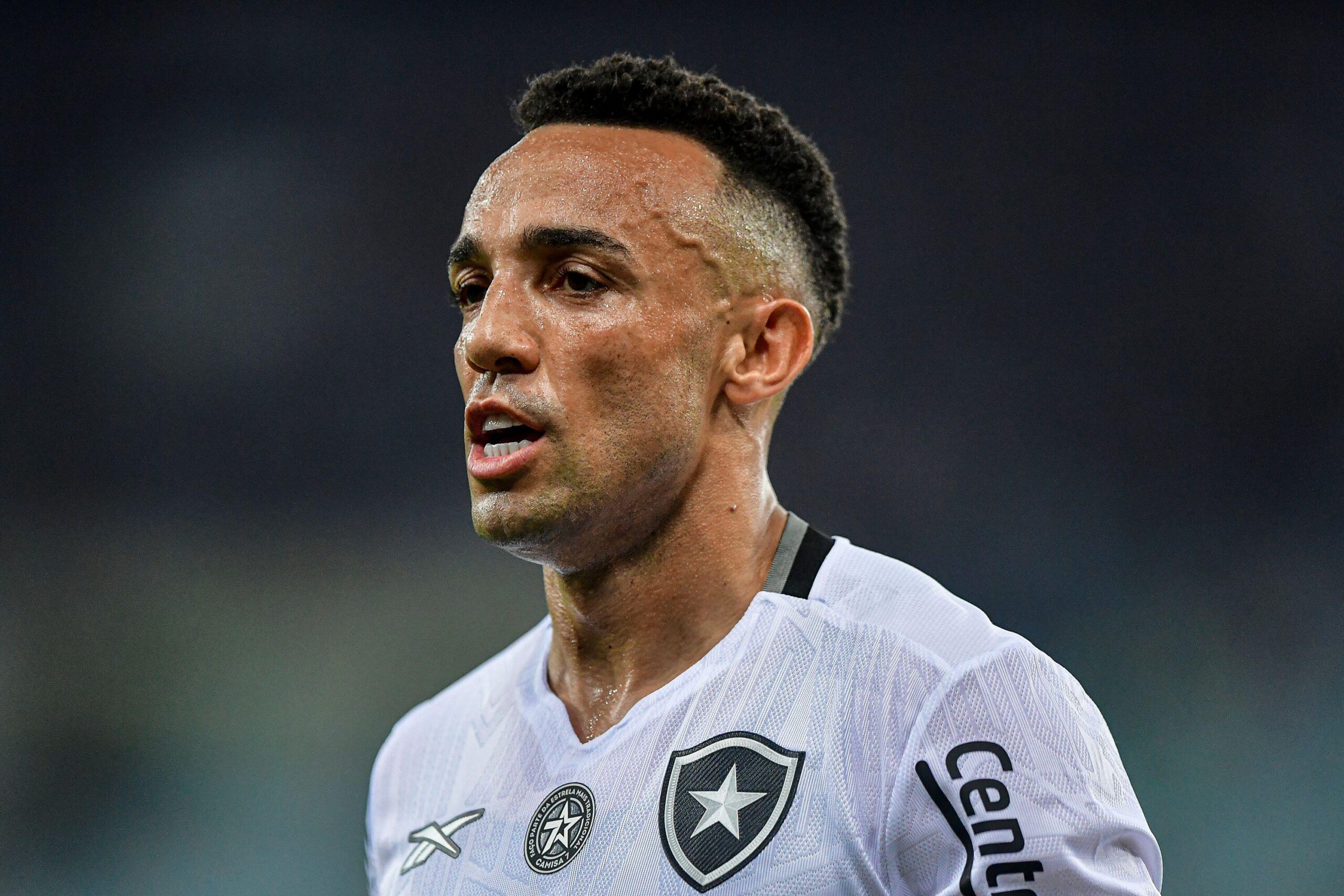 Marçal vai voltar para o Botafogo