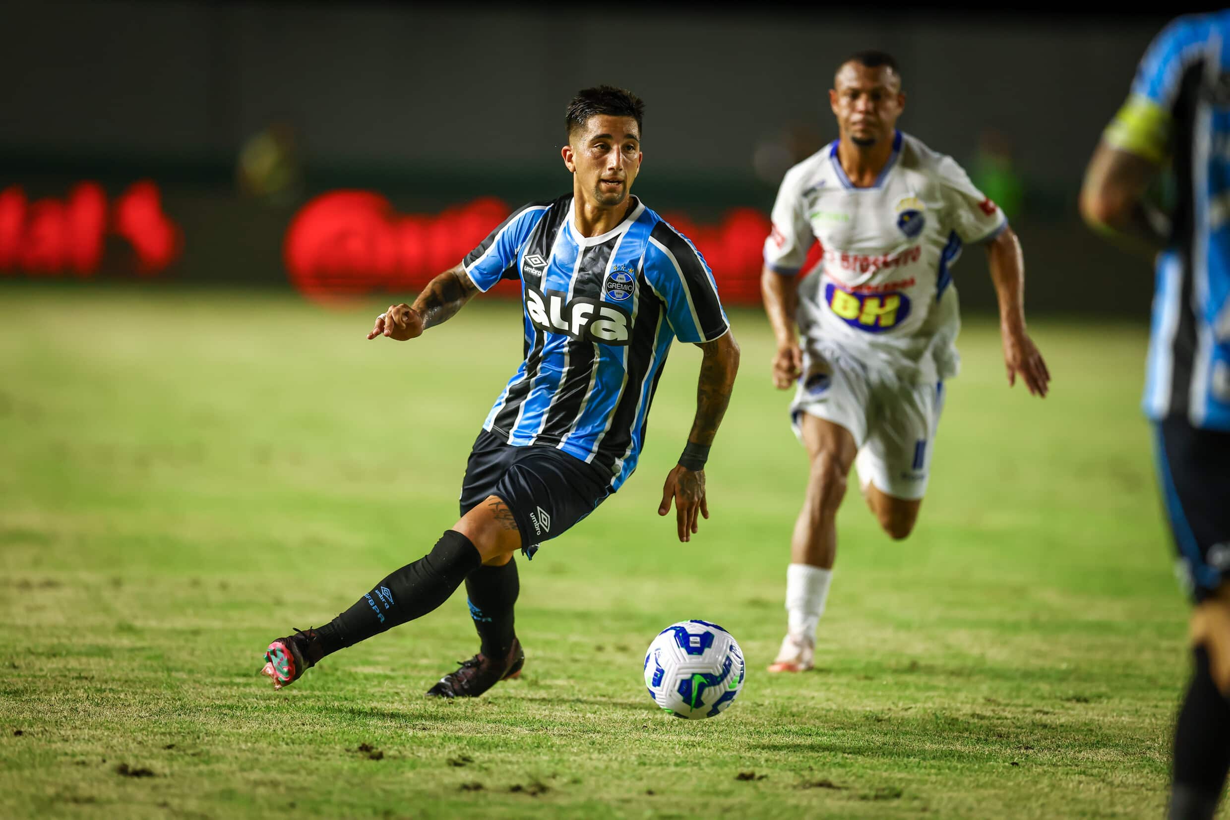 Grêmio sofreu, mas se classificou