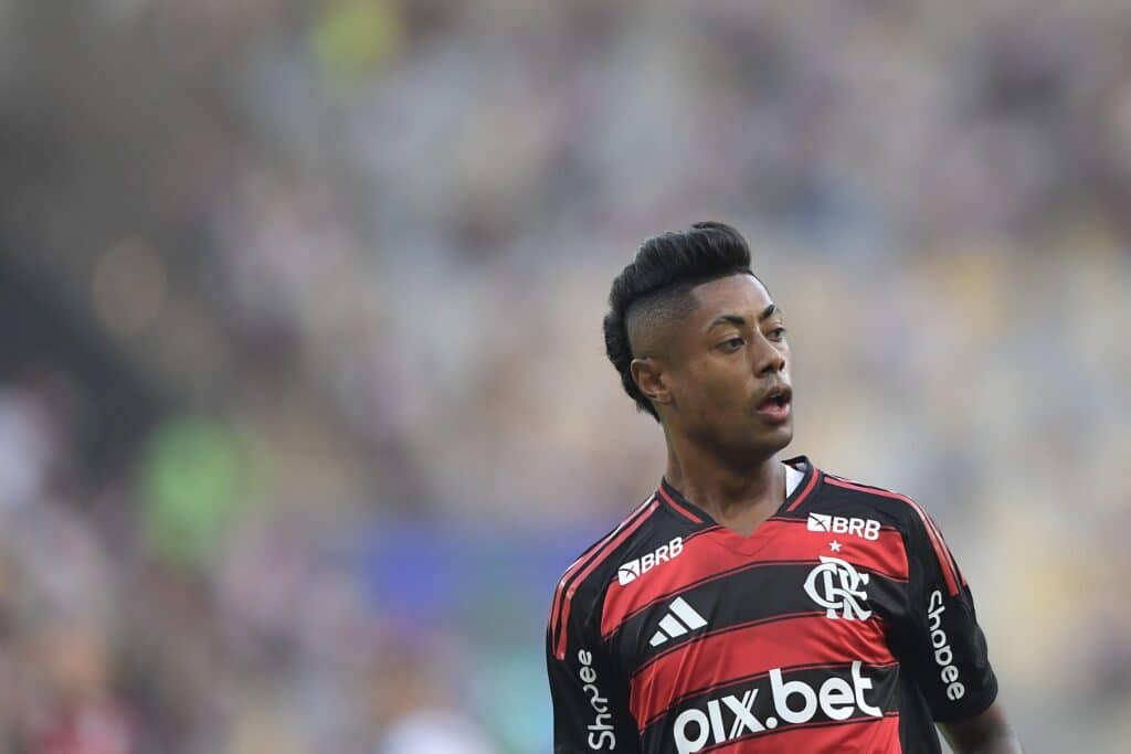 Bruno Henrique desfalca o Flamengo no jogo de ida da final do Carioca