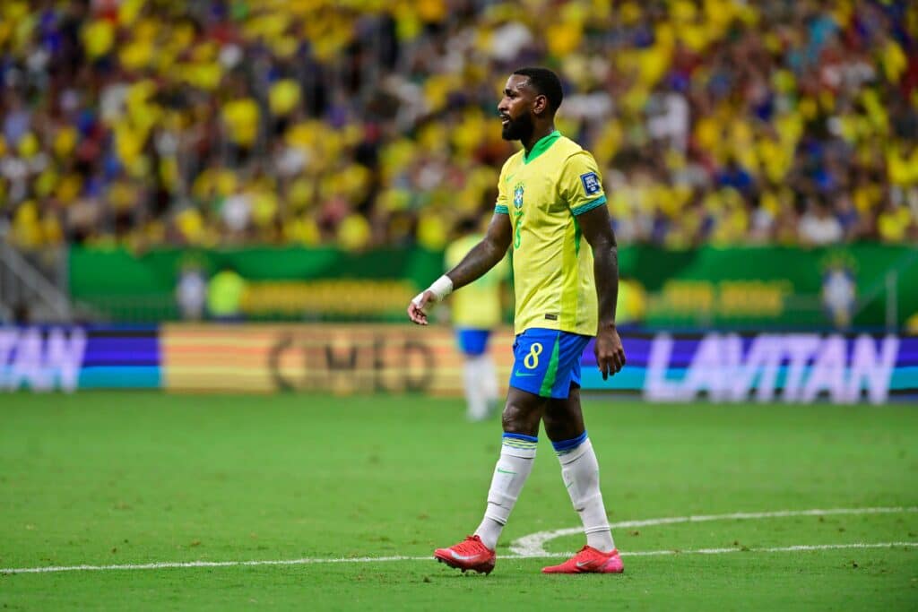 Gerson foi substituído no jogo da Seleção