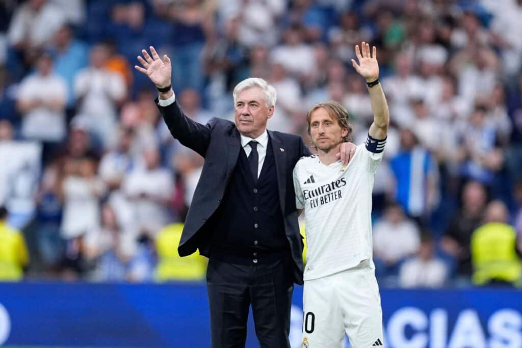 Ancelotti e Modric se despediram da torcida merengue