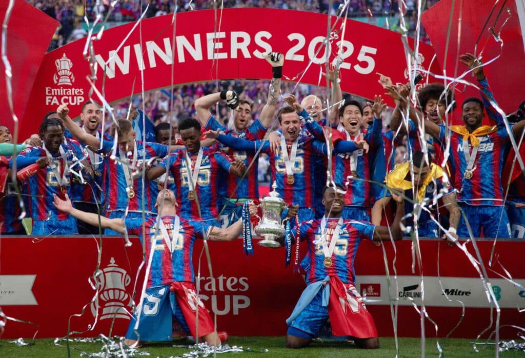 Crystal Palace comemora o título da Copa da Inglaterra