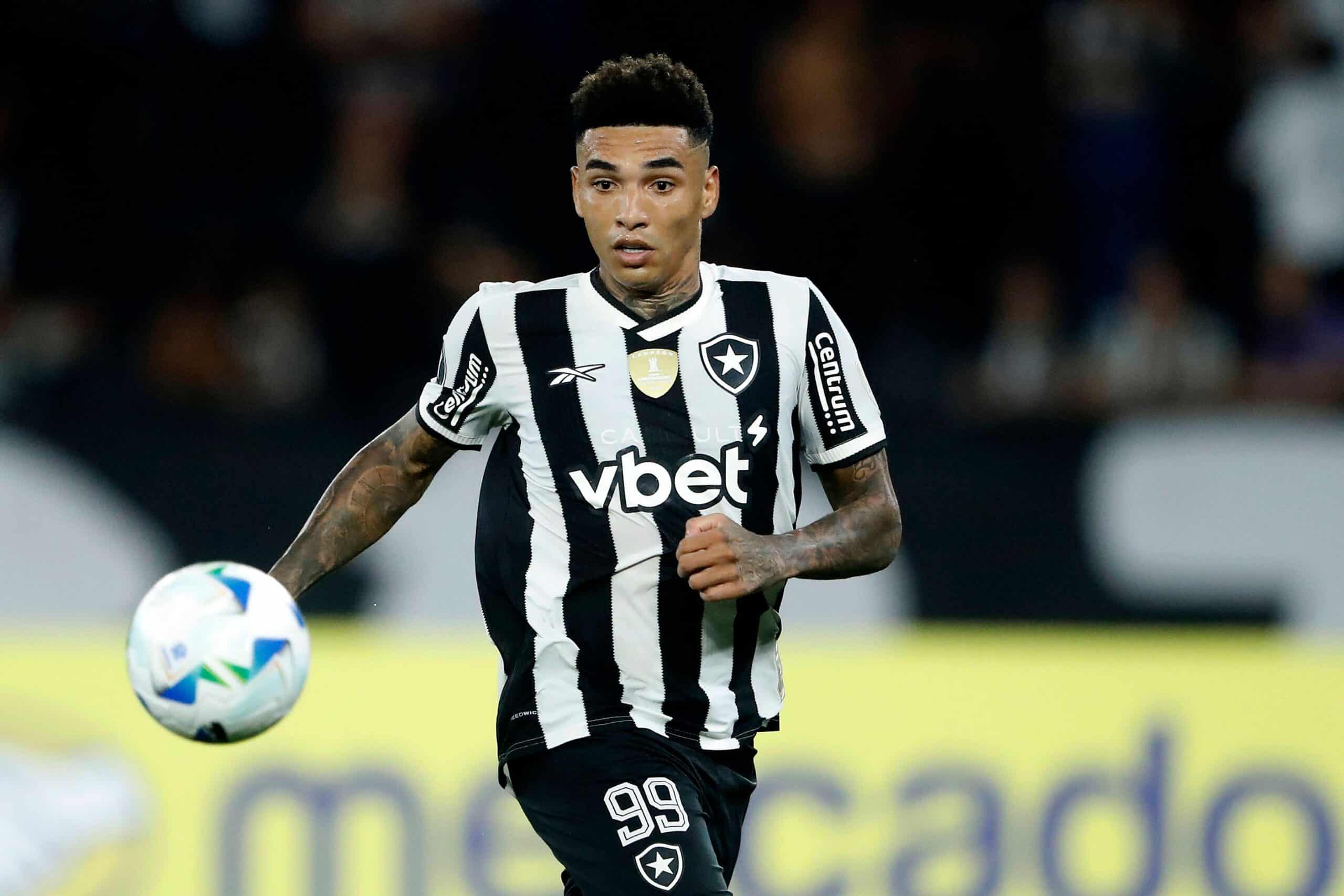 Igor Jesus pode trocar o Botafogo pelo futebol inglês