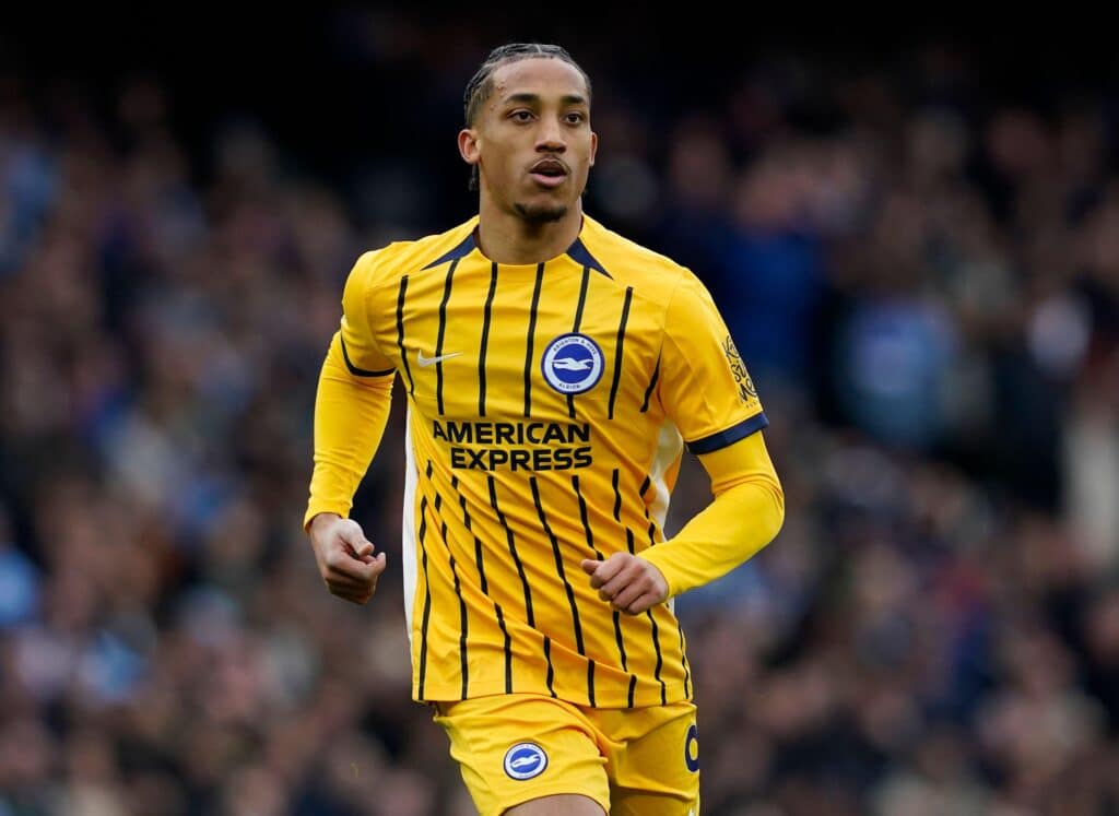 João Pedro em ação pelo Brighton