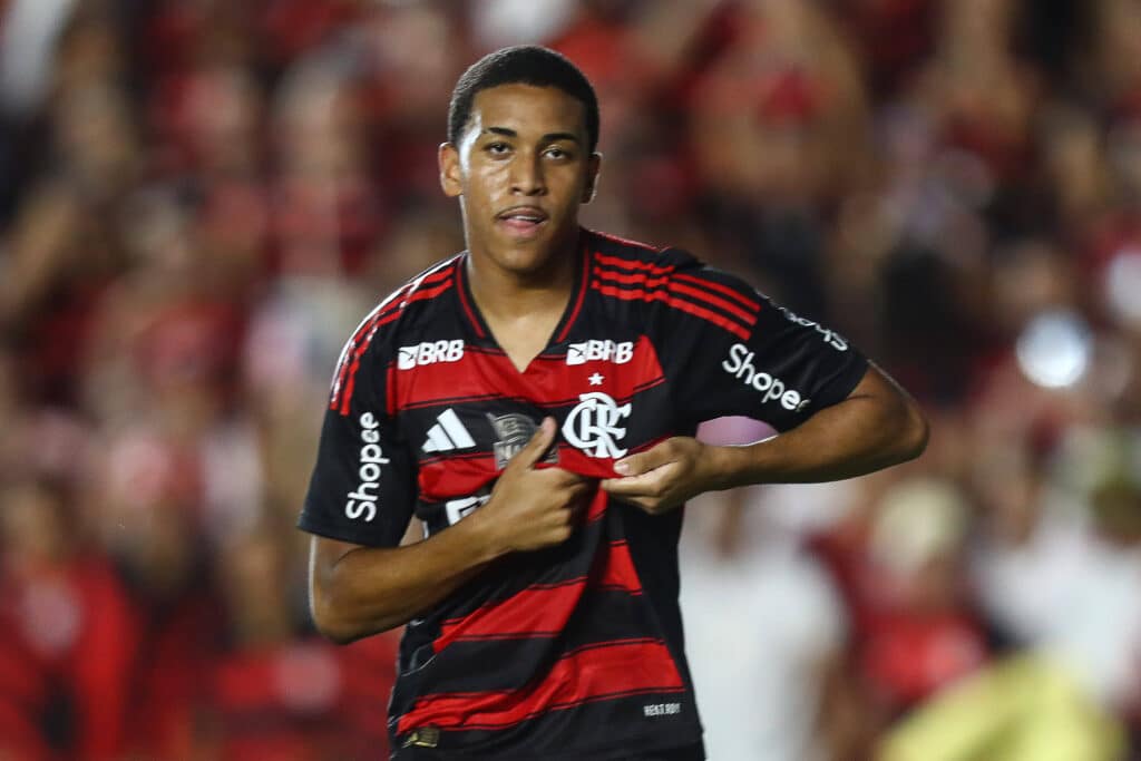 Joshua marcou o gol do jogo