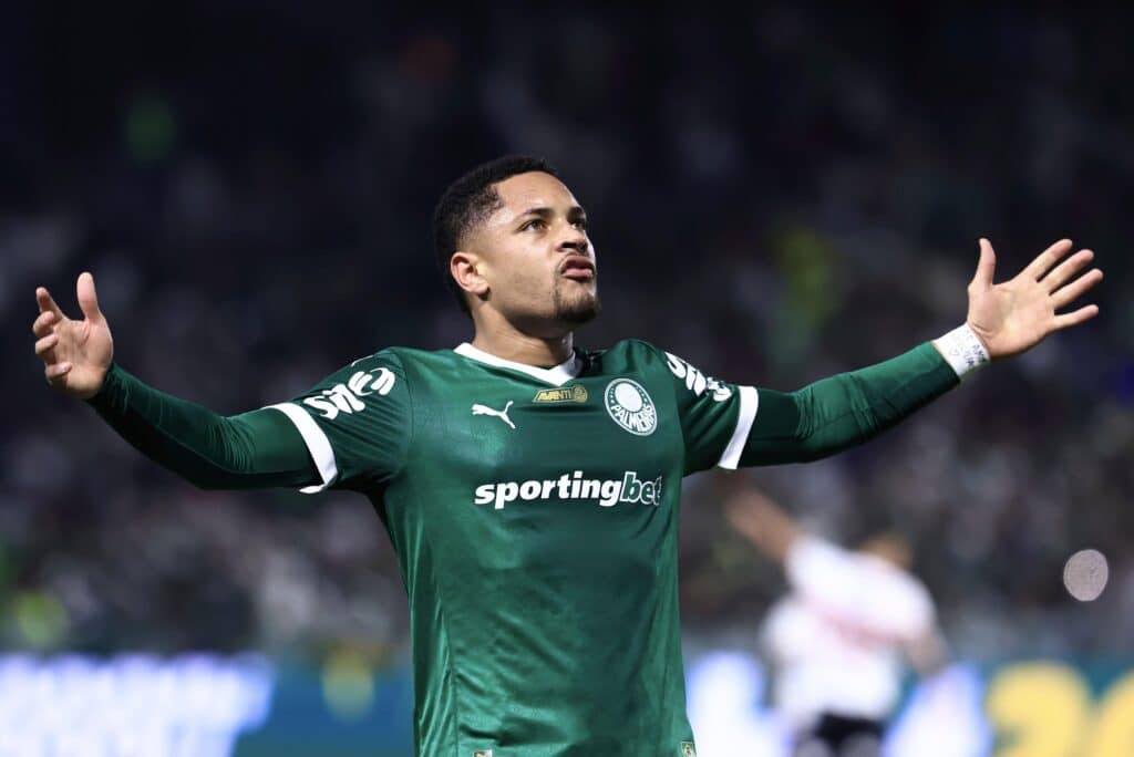 Vitor Roque marcou o gol da vitória do Palmeiras