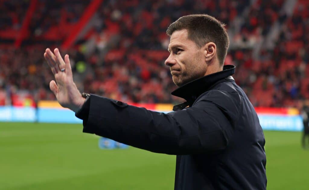 Xabi Alonso vai deixar o Bayer