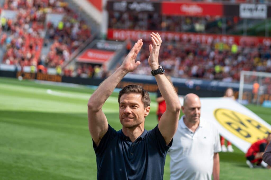 Xabi Alonso quando se despediu do Bayer